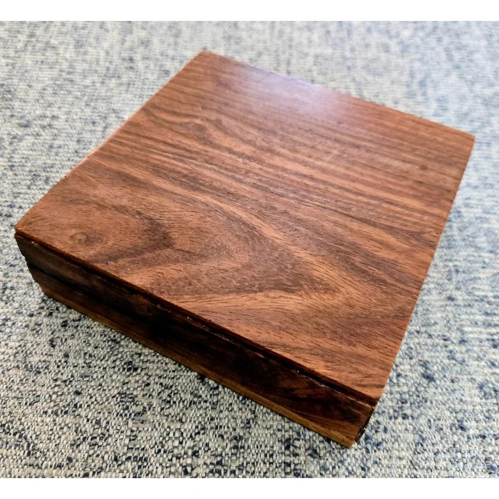 Vintage Wooden Trinket Box With Brass Inlays - 5